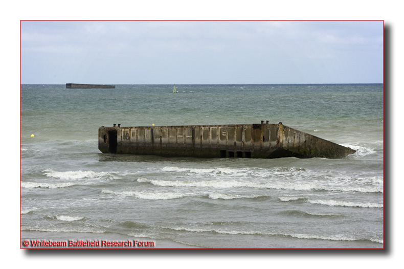 EEJ0031_mulberry_section_arromanches