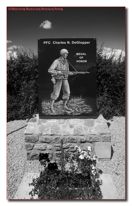 EEJ0038_bw_deglopper_memorial