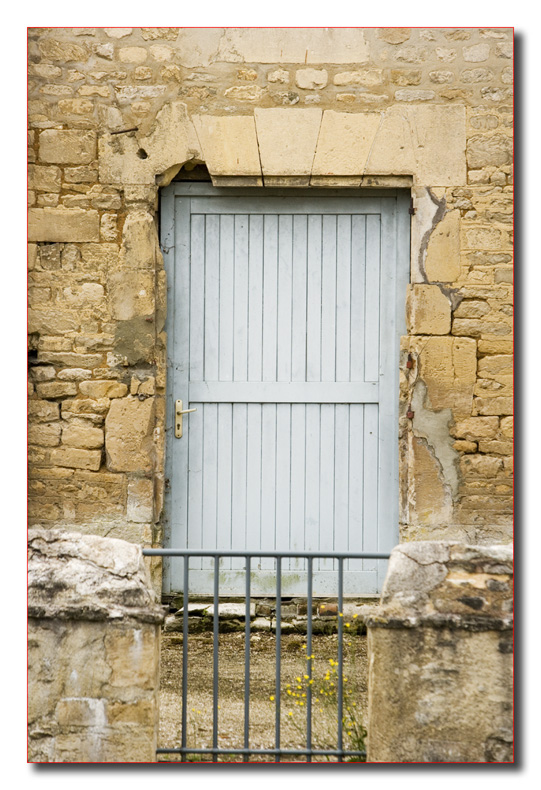 EEJ0121_pow_door_abbaye_dardenne